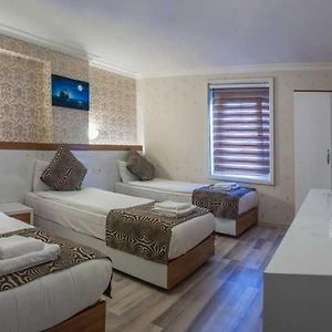 Comfort Triple Room Shower